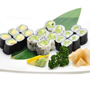  restaurant japonais,Makis, sushis, sashimis Soupe miso Salade de chou Brochettes Raviolis